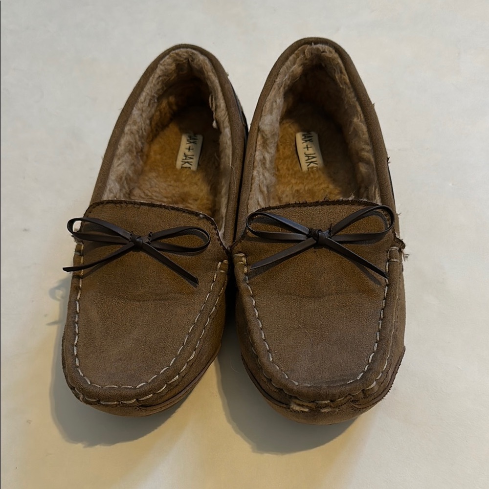 Men's Cozy Brown Loafers with Bow Detail